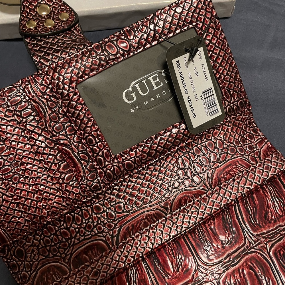 Guess wallet in ruby brand new in box with tags - Picture 2 of 10